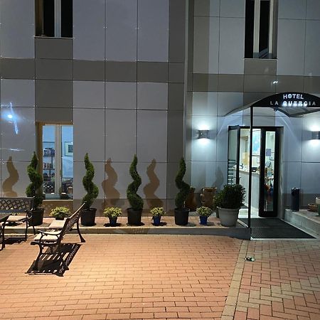 Hotel La Quercia Моццо Экстерьер фото