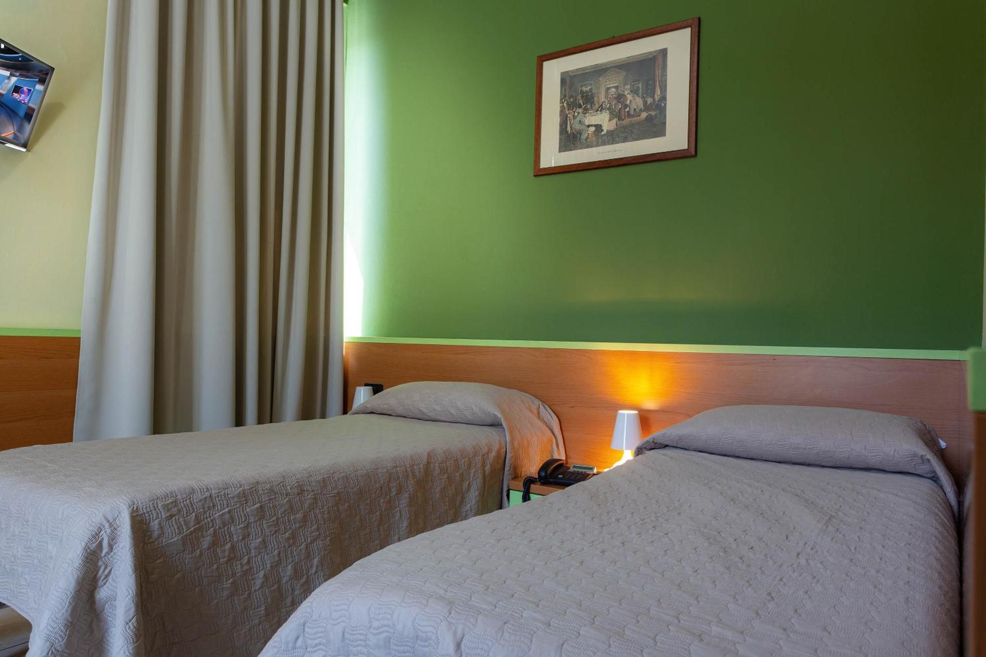 Hotel La Quercia Моццо Экстерьер фото