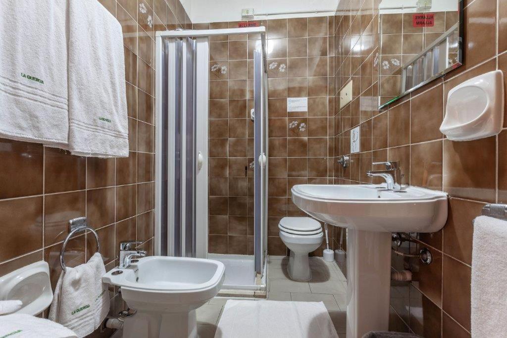 Hotel La Quercia Моццо Экстерьер фото
